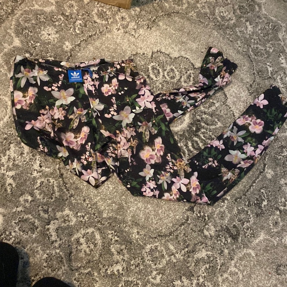 Asia’s xs workout leggings
